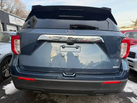 2020 Ford Explorer