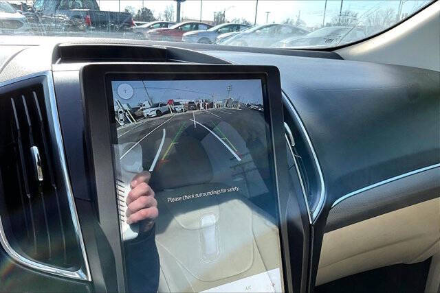 2021 Ford Edge Titanium