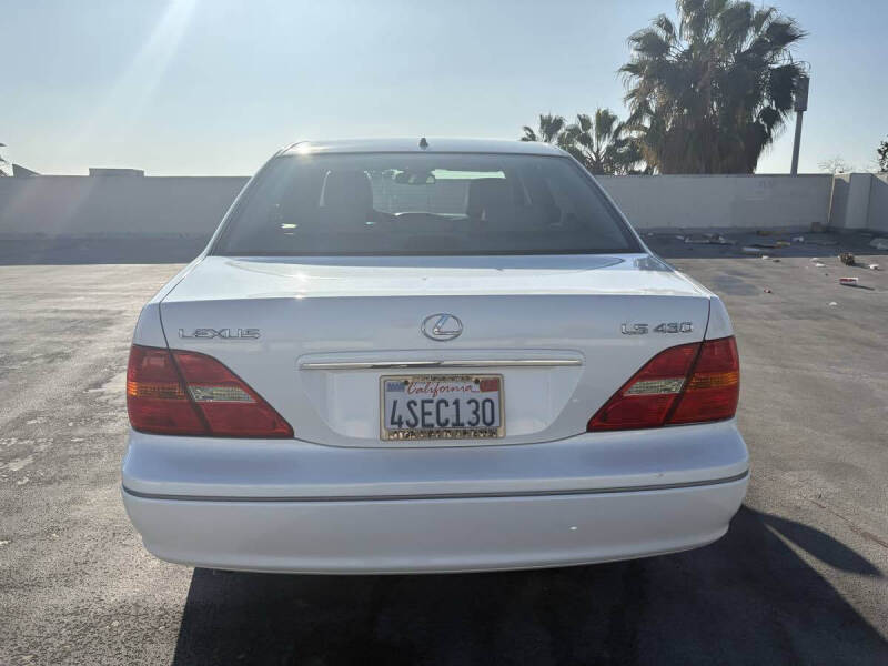 2001 Lexus LS 430