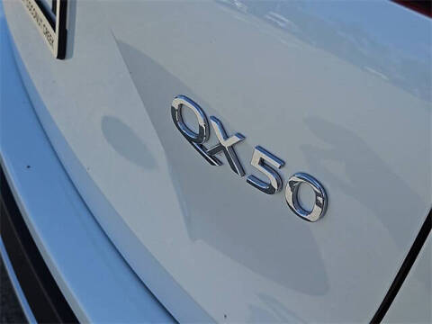 2025 Infiniti QX50 Luxe