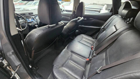 2017 Nissan Rogue Sport SV