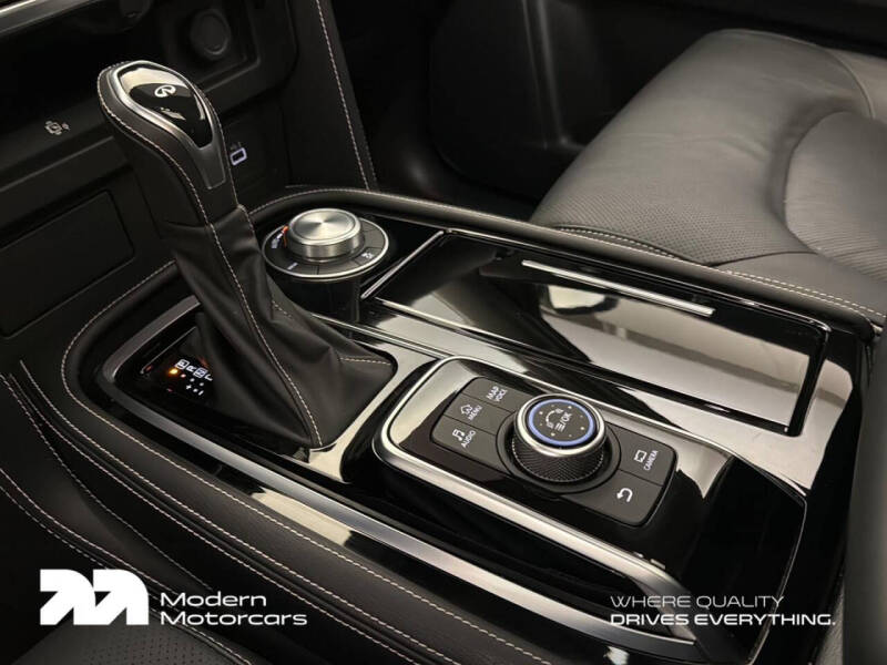 2024 Infiniti QX80 Premium Select