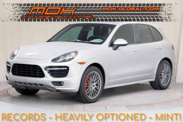 2014 Porsche Cayenne GTS