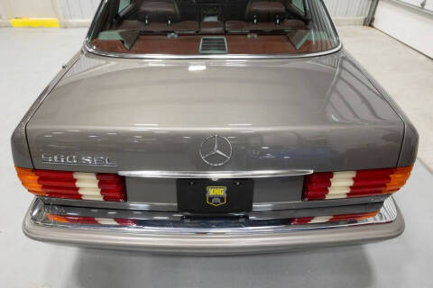 1988 Mercedes-Benz 560-Class 560 SEL