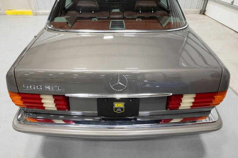 1988 Mercedes-Benz 560-Class 560 SEL