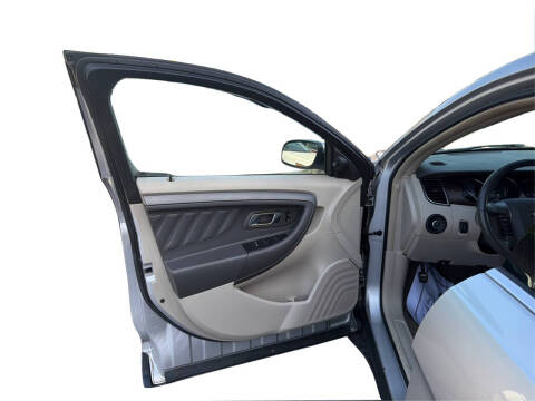 2011 Ford Taurus SEL