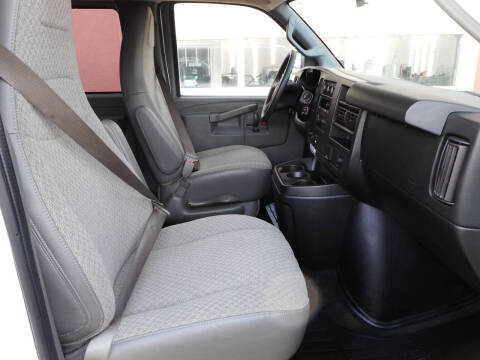 2017 Chevrolet Express LT 3500