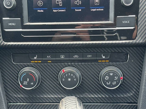 2021 Volkswagen Golf TSI