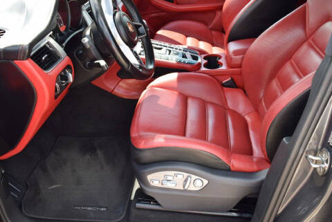 2015 Porsche Macan Turbo