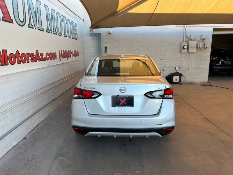 2023 Nissan Versa SV