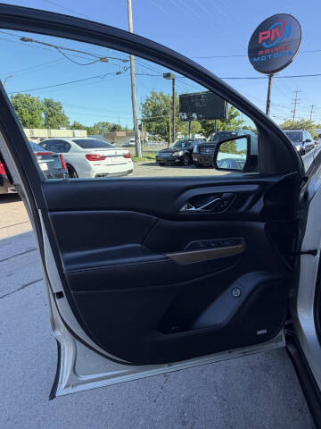 2017 GMC Acadia SLE-2
