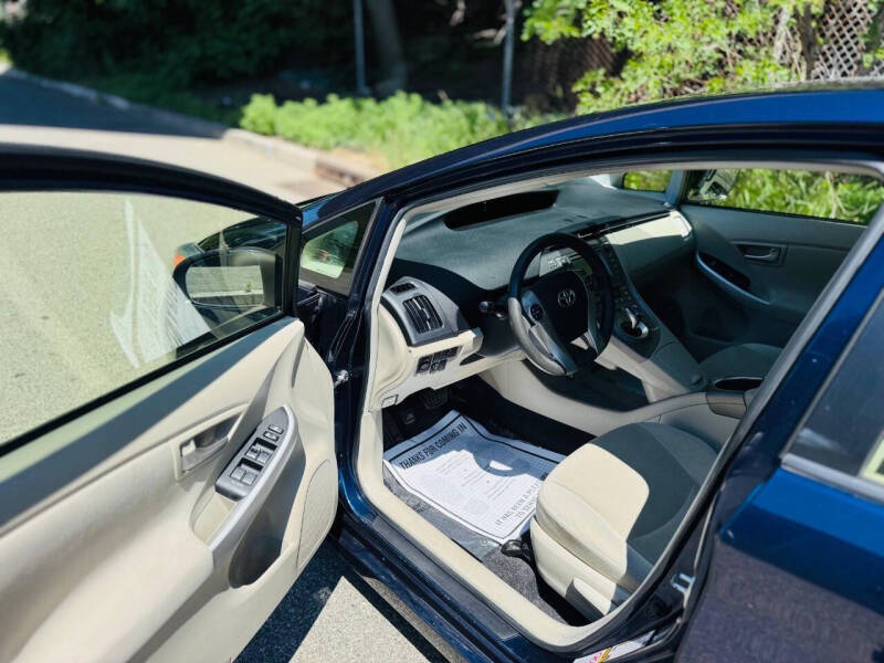 2012 Toyota Prius Three