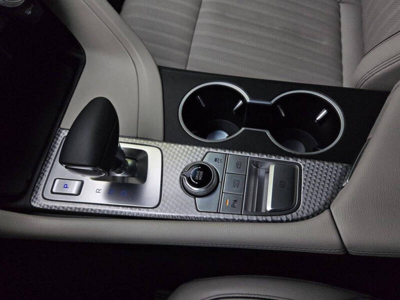 2023 Genesis G70