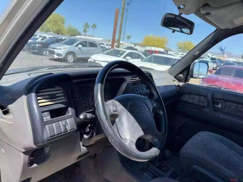 2000 Isuzu Trooper S