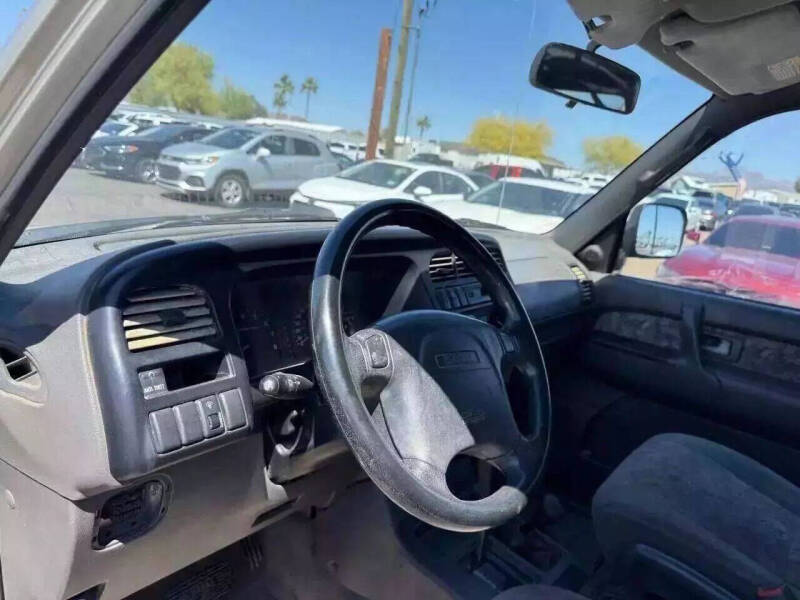 2000 Isuzu Trooper S