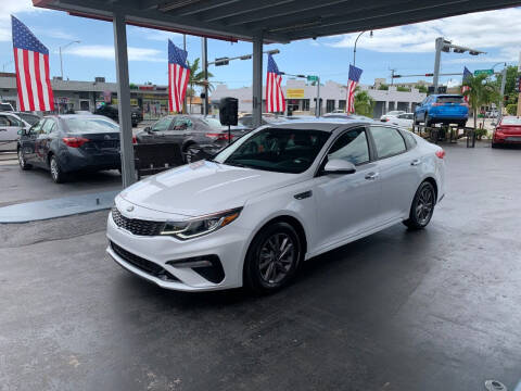 2020 Kia Optima for sale at American Auto Sales in Hialeah FL