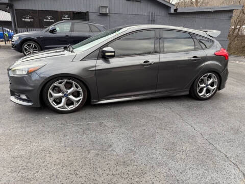 2017 Ford Focus ST