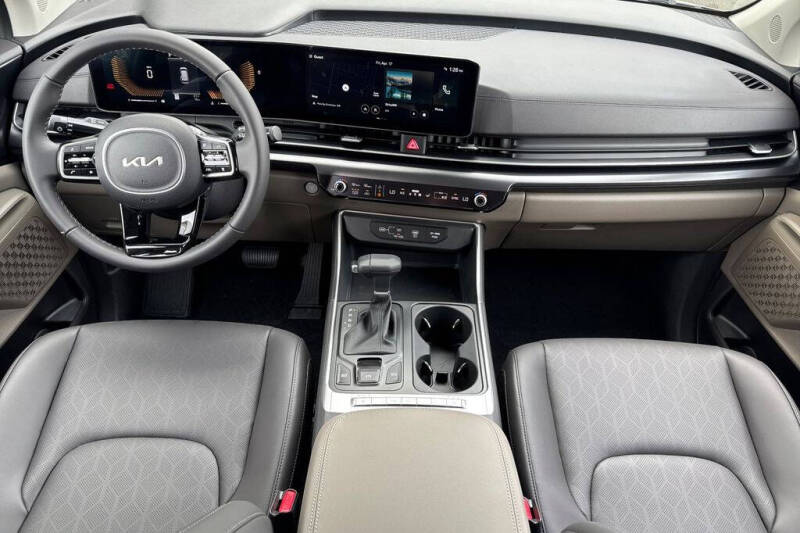 2026 Kia Carnival LXS