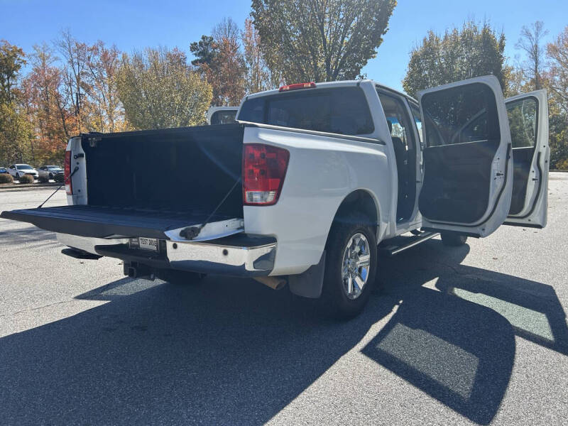 2011 Nissan Titan SL