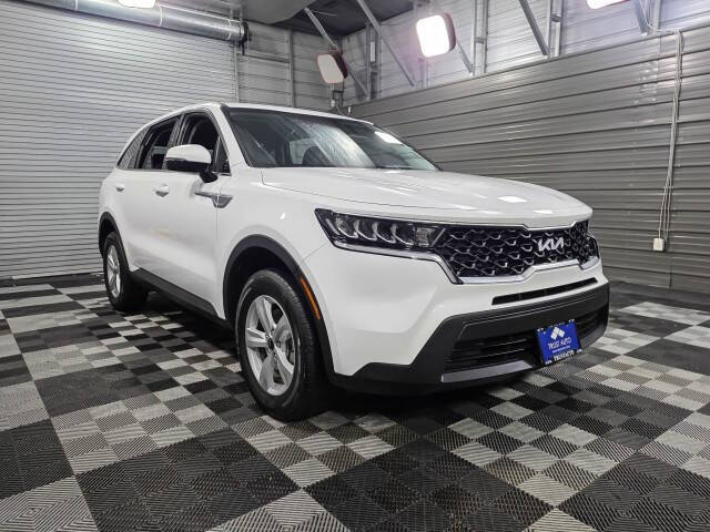 2023 Kia Sorento LX