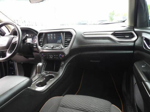 2017 GMC Acadia SLE-2