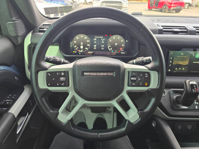 2024 Land Rover Defender 110 P300 S