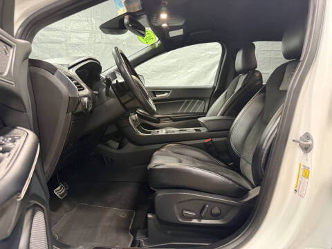 2022 Ford Edge ST