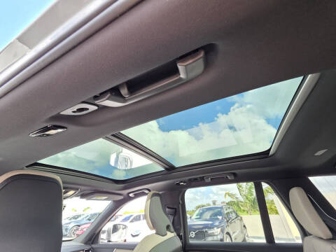 2026 Volvo XC90 T8 Core