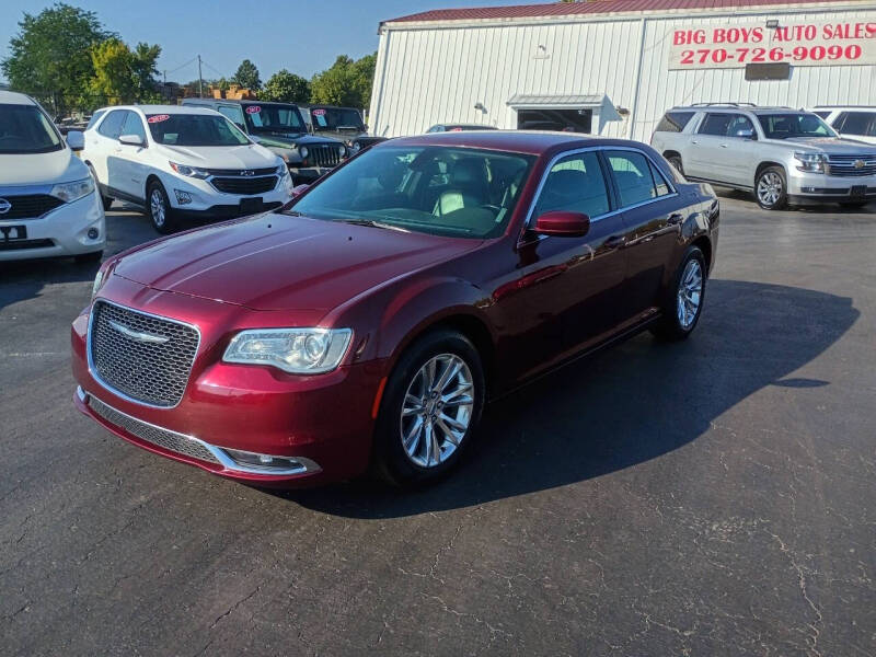 2018 Chrysler 300 Touring's photo