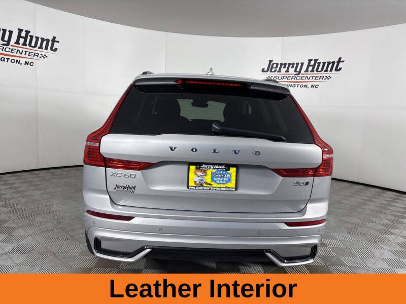 2025 Volvo XC60 B5 Plus Dark Theme