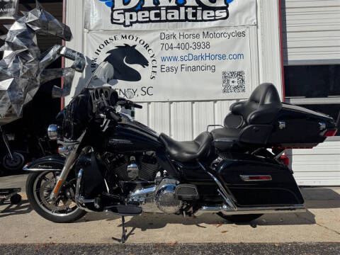 2015 Harley-Davidson FLHTCU103 -