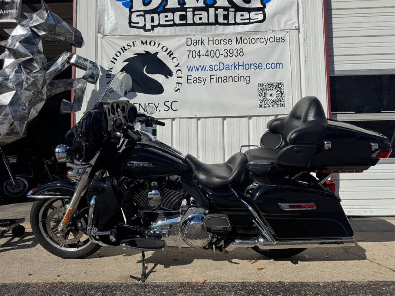 2015 Harley-Davidson FLHTCU103 -