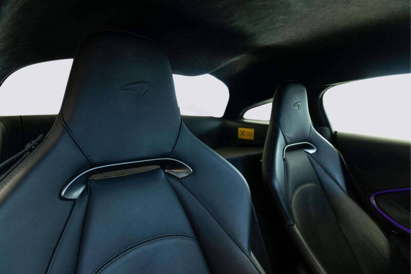 2023 McLaren Artura