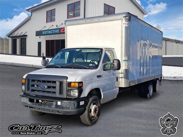 2017 Ford E-Series Cutaway Base's photo