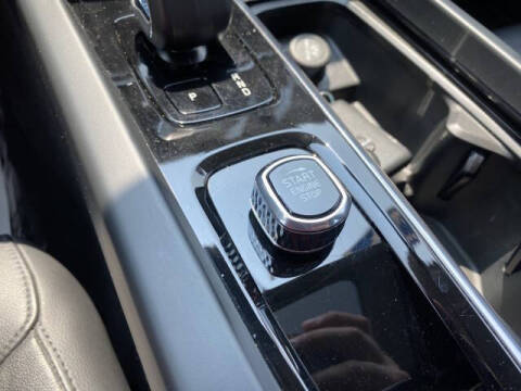 2024 Volvo S60 B5 Core Dark Theme