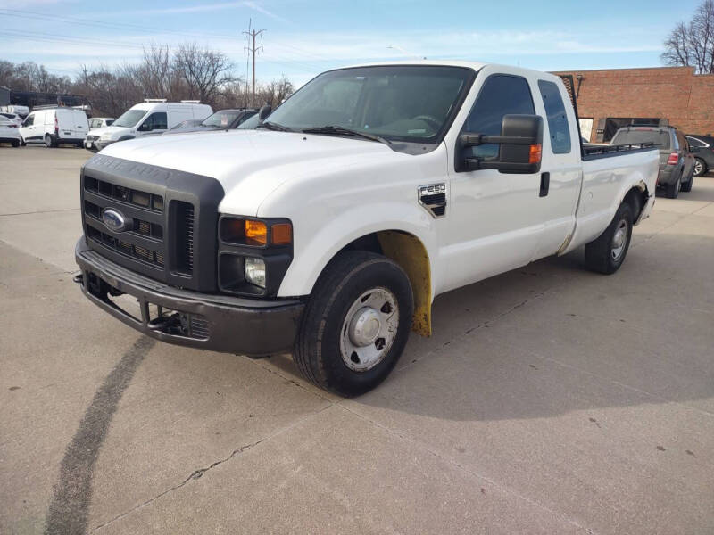 2008 Ford F-250 Super Duty for sale at Cargo Vans of Chicago LLC in Bradley IL