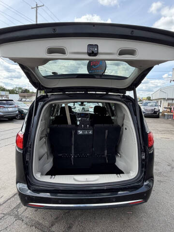 2018 Chrysler Pacifica Touring Plus