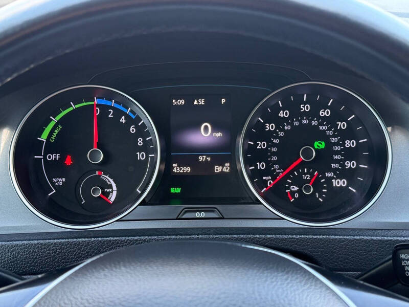 2016 Volkswagen e-Golf SEL Premium