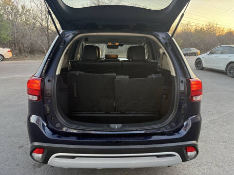 2020 Mitsubishi Outlander SE
