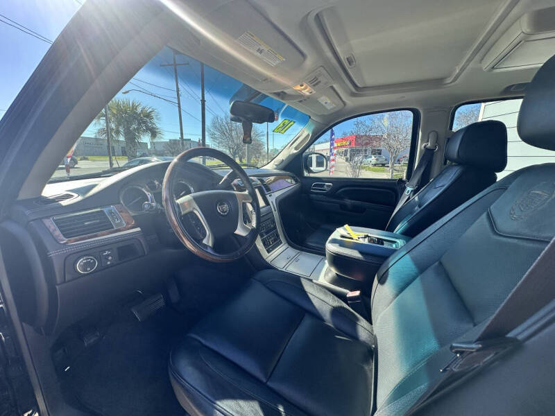 2013 Cadillac Escalade Platinum Edition