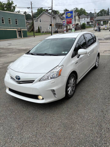 2012 Toyota Prius v Five