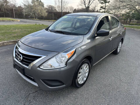 2018 Nissan Versa SV