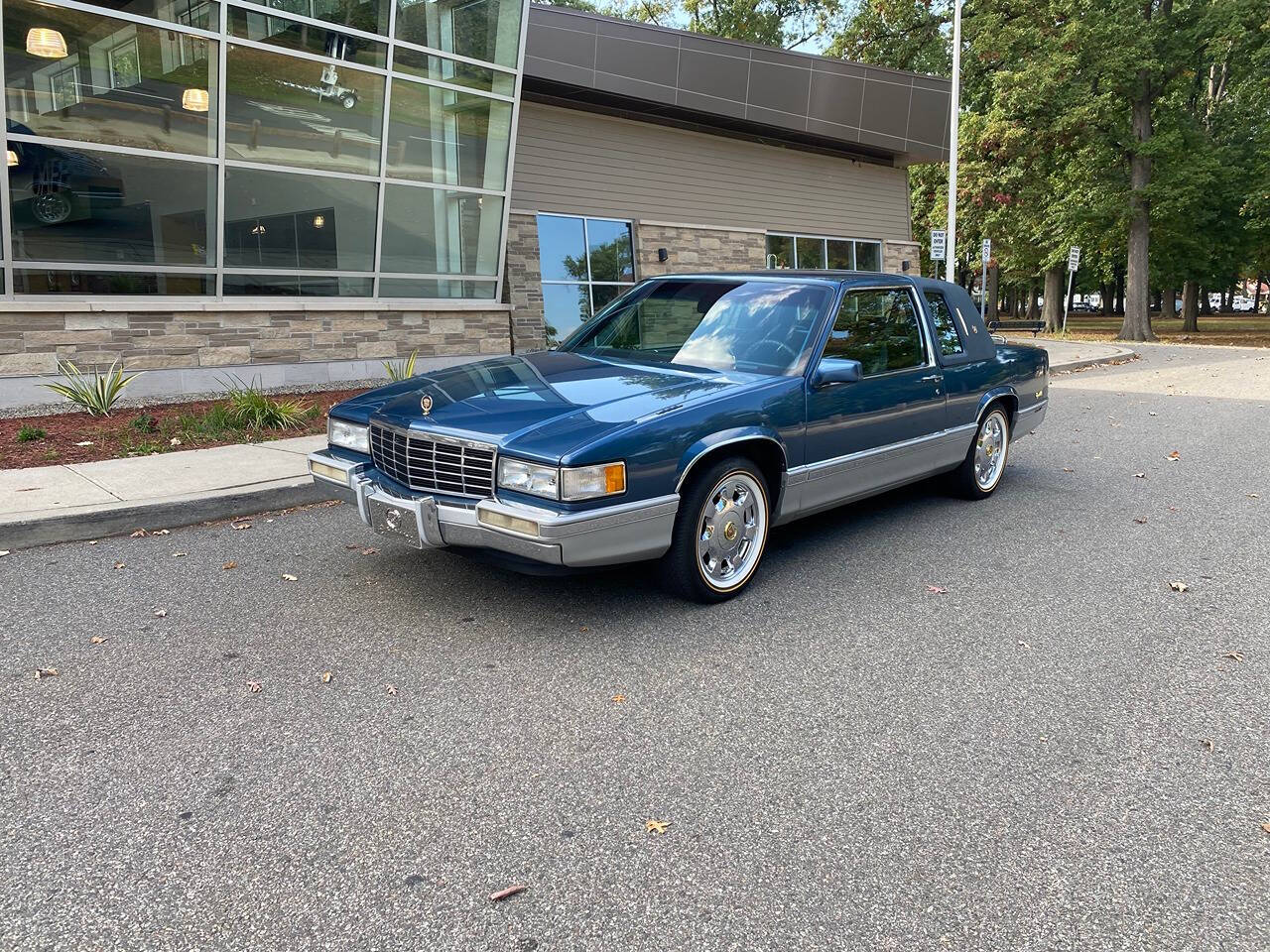 1993 Cadillac DeVille for sale at Vintage Motors USA in Roselle, NJ