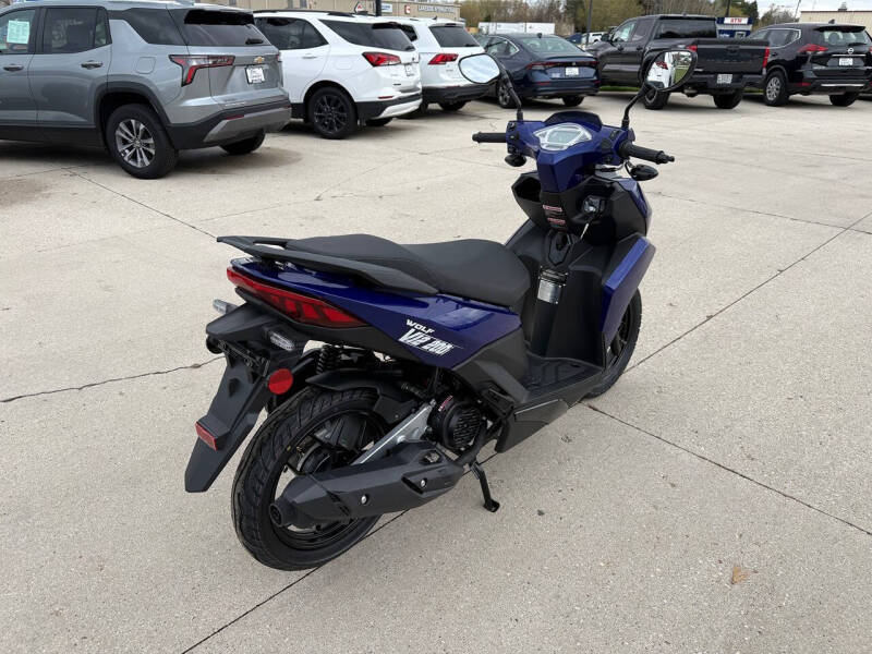 2025 Wolf V12 200i