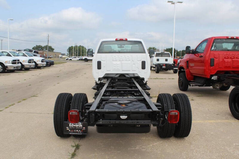 2024 Chevrolet Silverado MD