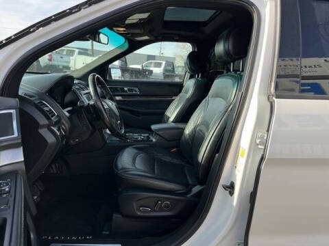 2017 Ford Explorer Platinum