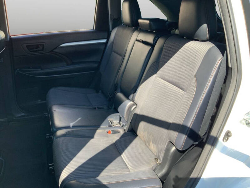 2017 Toyota Highlander LE Plus