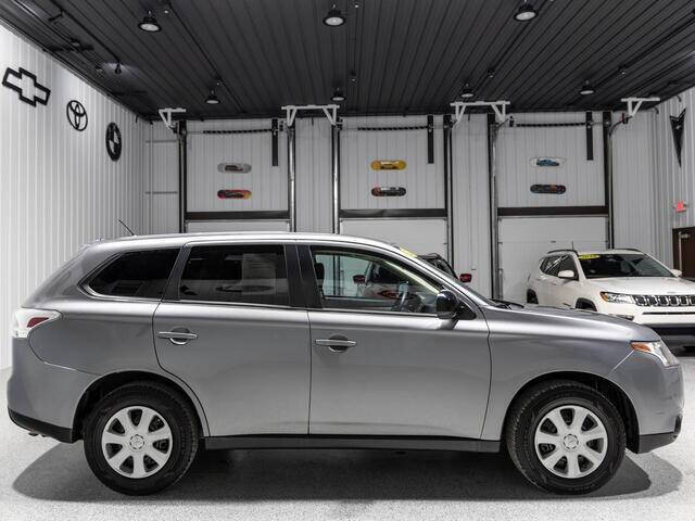 2014 Mitsubishi Outlander ES