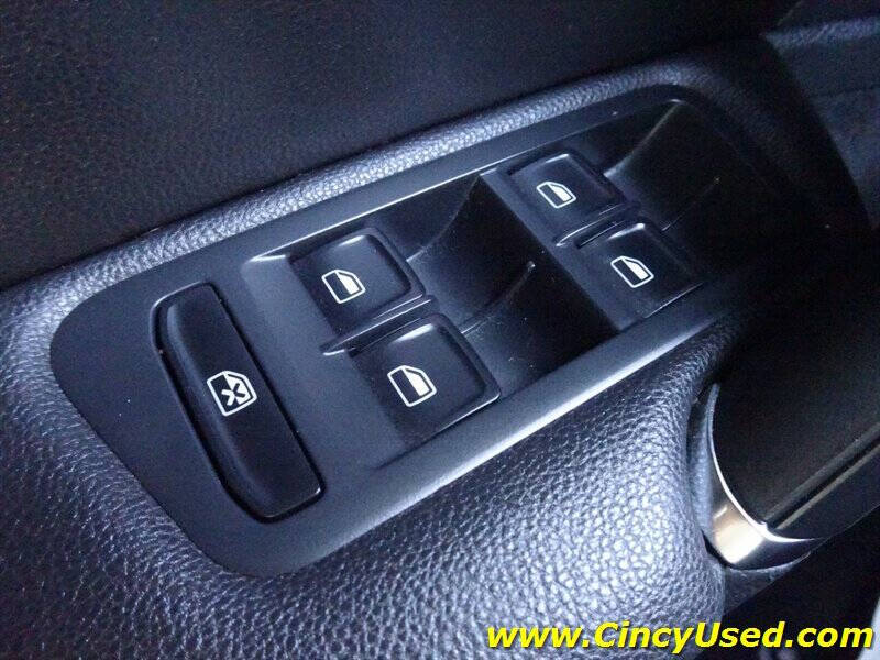 2015 Volkswagen Golf SportWagen TSI S