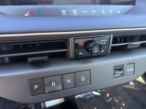 2026 Nissan LEAF Platinum+